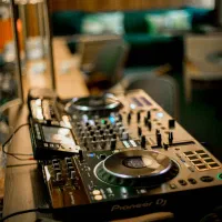 اجرای دی جی موزیک مجالس عروسی . عقد|خدمات پذیرایی، مراسم|لنگرود, |دیوار