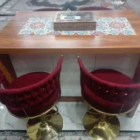 چهار تا صندلی مخصوص جزیره