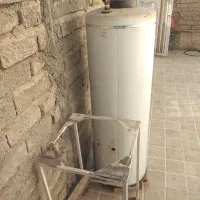 آبگرمکن مخزن دار بزرگ وچهار پایه مدل اطمینان