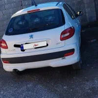 207 سقف شیشه ای