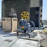 نصاب تعمیر کار سرویس کار آسانسور