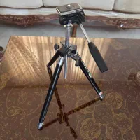 سه پایه دوربین عکاسی و فیلمبرداری