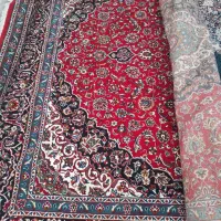 فرش قرمز لاکی و فرش ۹متری سورمه ای