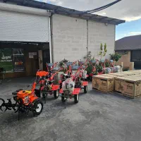 تیلر بنزینی فارمکس هلندی موتور 8 اسب تیغه و نهرکن|ماشین‌آلات صنعتی|تهران, بازار|دیوار