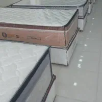 تشک بچگونه و میز ناهار خوری گرد