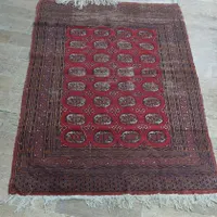 فرش دستباف قدیمی ۱ در ۲