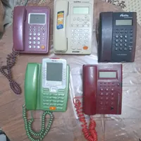 پنج عدد تلفن