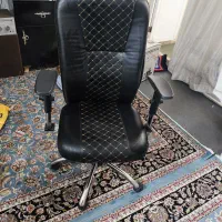 صندلی راحتی اداری نو
