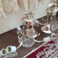 لوستر سه شاخه البته پایین هم لامپ میخوره|لوستر و چراغ آویز|ارومیه, |دیوار