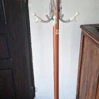 چوب لباسی پایه سنگی