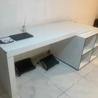 میز کامپیوتر و کار اداری