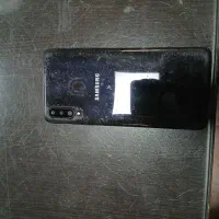 با سلام یک عدد گوشی