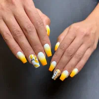 دستیار ناخن