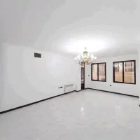 ۸۲متر_پذیزایی دلباز_پنجره های پرده_سندتک برگ