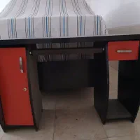 میز کامپیوتردر حدنو کاملا تمیز و سالم