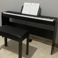 p45 یاماها به همراه میز در حد اکبند