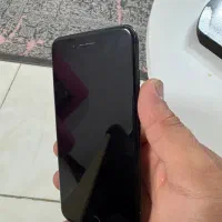 ایفن ۸ پلاس ۱۲۸ llaباطری ۱۰۰ تازه تعویض کردم