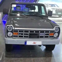 نیسان خاکستری