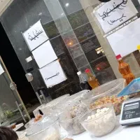 یک نفر جهت پخش بروشور