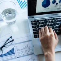 کار با گوشی(نیرو مترجم و تهیه ویدئو )