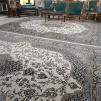 فرش ماشینی زمینه کرم خوش رنگ  ۱۲ متری