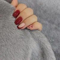 کاشت ناخن به صورت حرفه ای