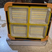 پروژکتور خورشیدی و پاوربانک