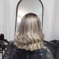اجرای جدیدترین تکنیک‌های رنگ و رنگ آمبره ،بالیاژ|خدمات آرایشگری و زیبایی|رشت, گلسار|دیوار