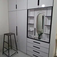 طراحی واجرای کابینت و کمد دیواری