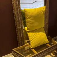 آیینه و میز شیشه ای