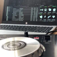 دیجی خانم حرفه ای DJ