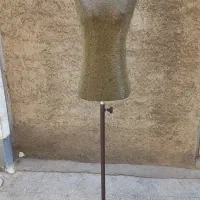 مانکن طلایی پایه آهنی سنگین