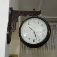 ساعت دیواری دو طرفه