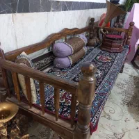 تخت سنتی بسیار محکم با چوب گردو سفارشی ساخته شده|تخت و سرویس خواب|قم, باجک دو|دیوار