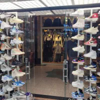 دکور و ویترین کتونی فروشی