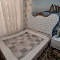 فروش تخت‌خواب و آیینه و کنسول