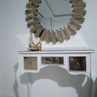 اینه و کنسول طلایی