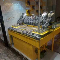 ویترین و مانکن طلا فروشی کامل