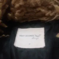 کاپشن مشکی پر|لباس|پردیس, فاز ۲|دیوار