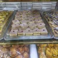 قبول سفارشات شیرینی خشک و تر