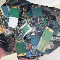 خرید گوشی شکسته، برد گوشی و قطعات کامپیوتر