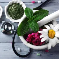 ارائه انواع خدمات طب سنتی، حجامت و...
