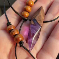 دستبندوگردن بندچوبی رزینی|بدلیجات|فسا, |دیوار