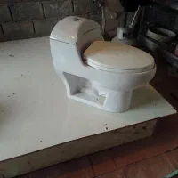 توالت فرنگی سالم