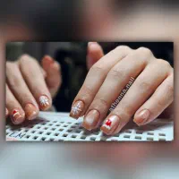 تخفیف کاشت و ترمیم ناخن