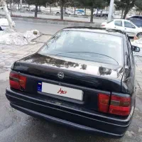 اوپل وکترا 1995