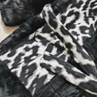 پالتو نو|لباس|شاهین‌شهر, مسکن مهر|دیوار