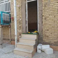 اپارتمان هم کف حیاط دار مرکز شهر خیابان ذلغدر۶|فروش آپارتمان|شیراز, کوشک میدان|دیوار