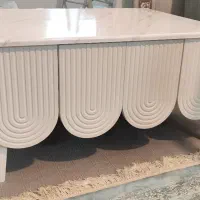 میز تلویزیون و جلو مبلی