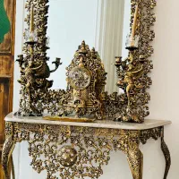 آینه و شمعدان برنجی